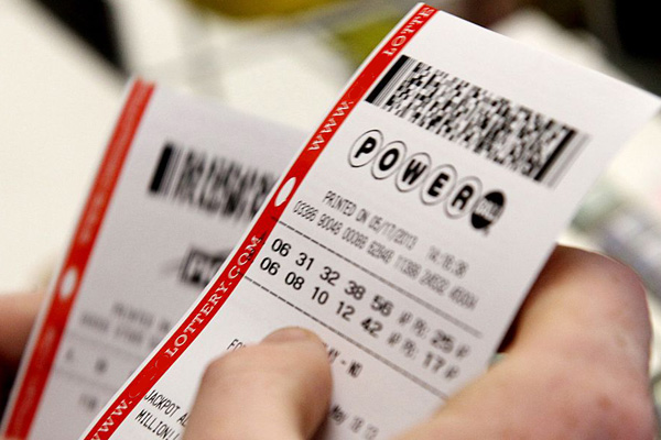 The powerball's record $1.58 billion jackpot (shared by three winning tickets in january 2016) makes other lottery jackpot records pale in comparison. Powerball Lottery Over 1 Billion Enid Buzz