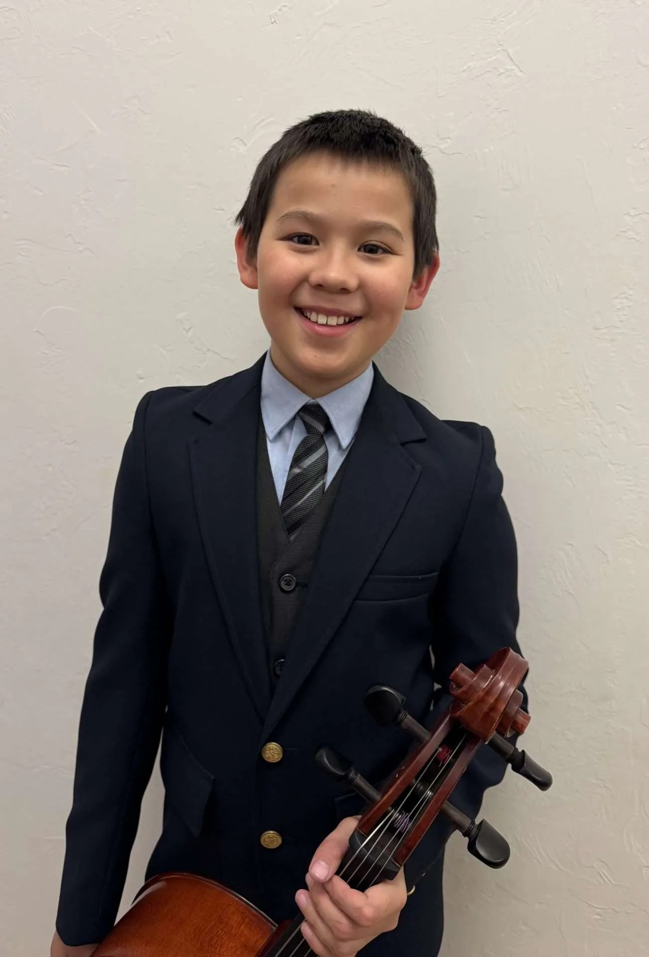 Ezra Curry, cello, Mozart in Jeans