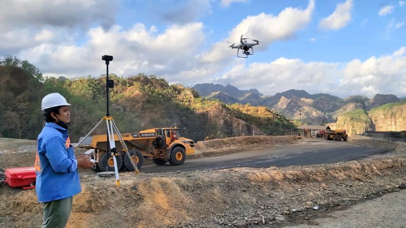 Uav Home - Premium Gradient Design Gallery - High Resolution