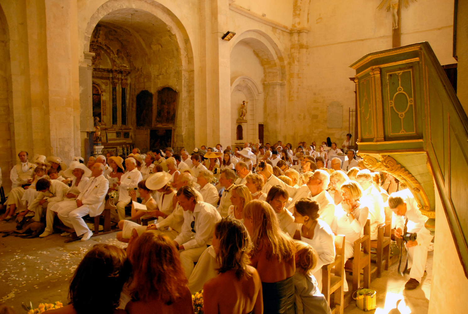 Assemblée Dress Code blanc