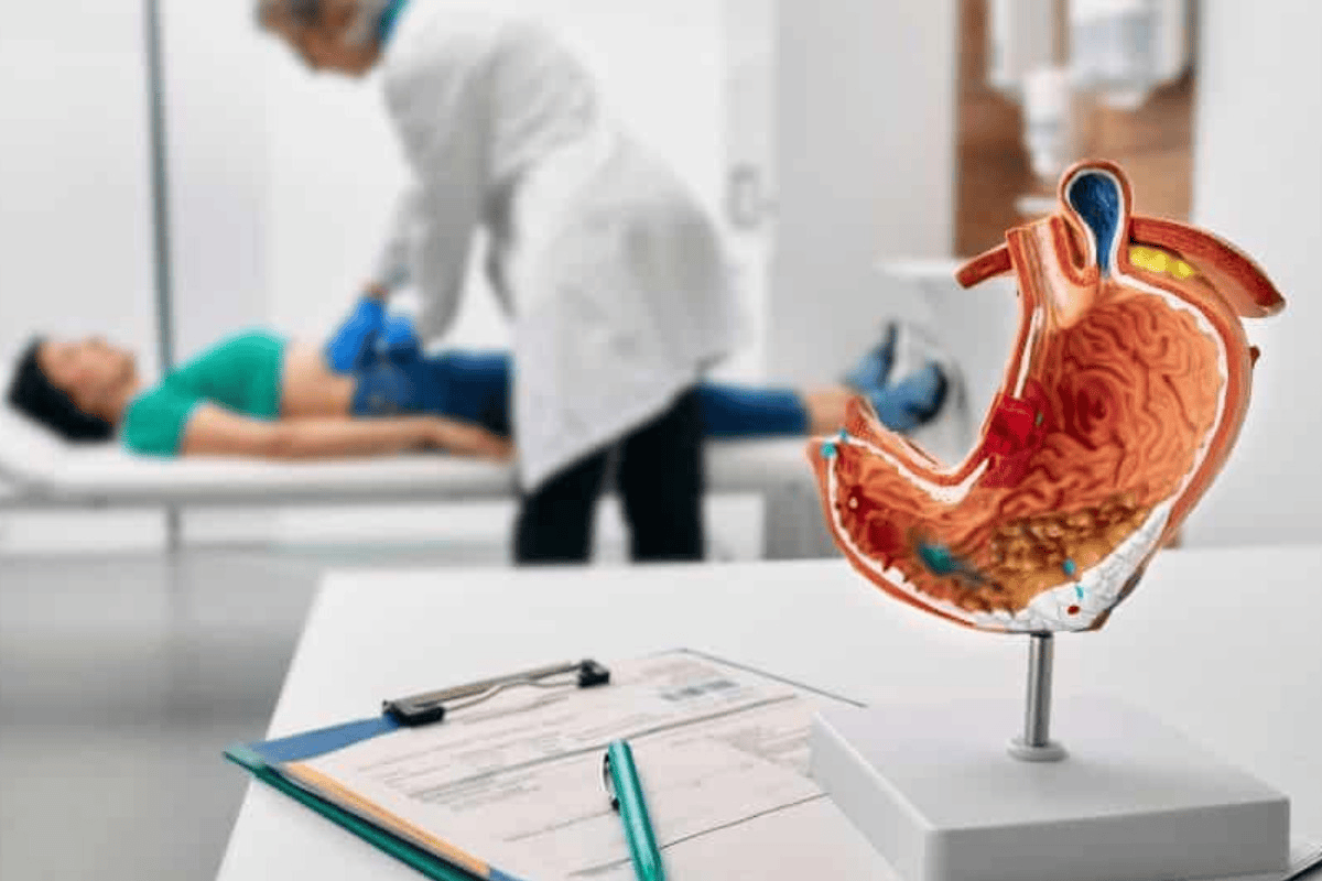 Brote de salmonela afecta a 135 médicos del Hospital General de México