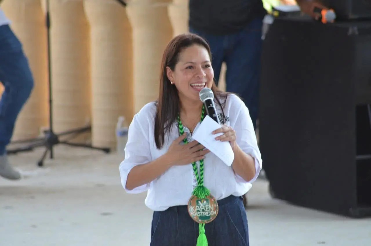 Senadora Castrejón preside asambleas informativas en la costa de Guerrero