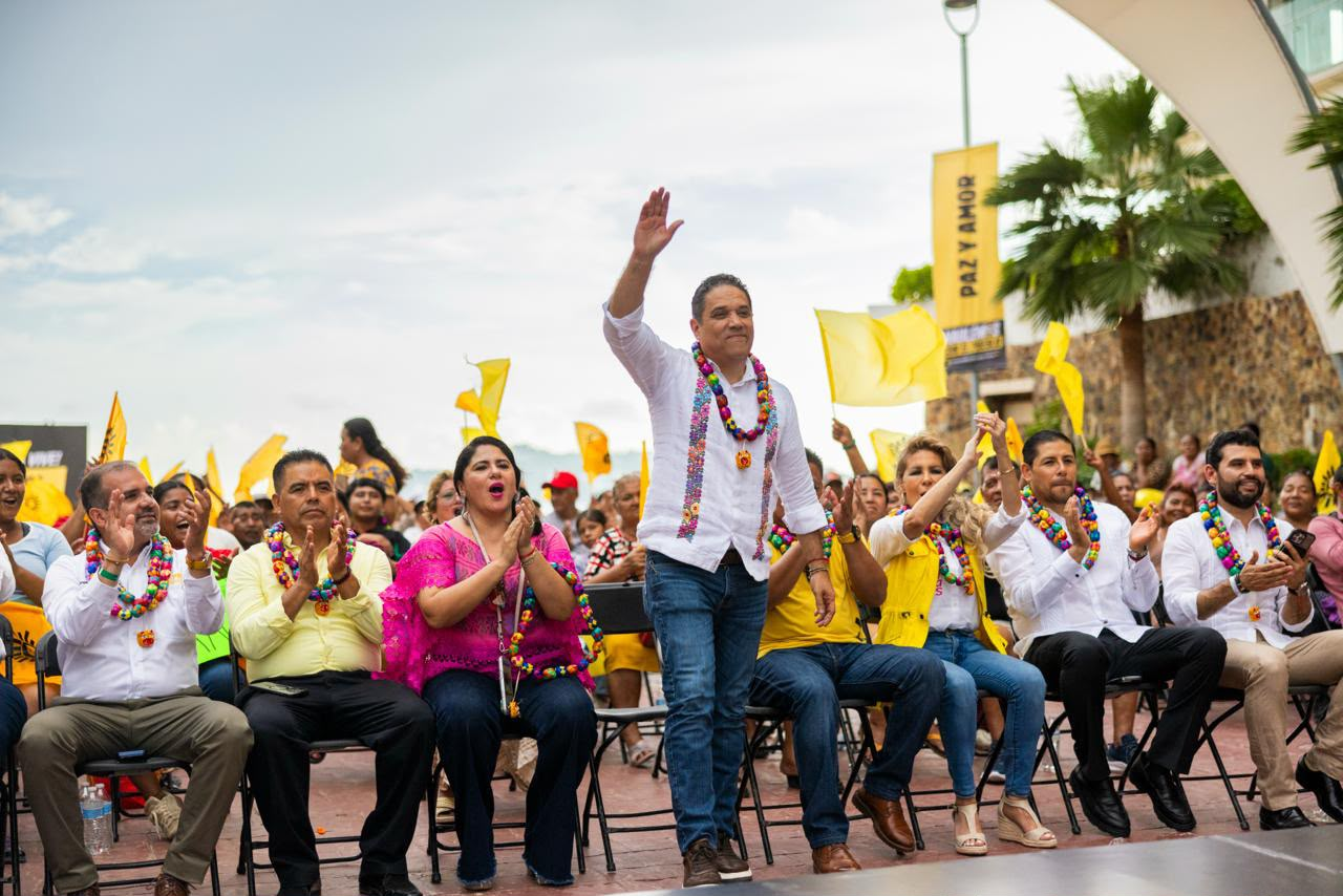Dirigentes del Bloque Nacional del PRD respaldan a Evodio Velázquez