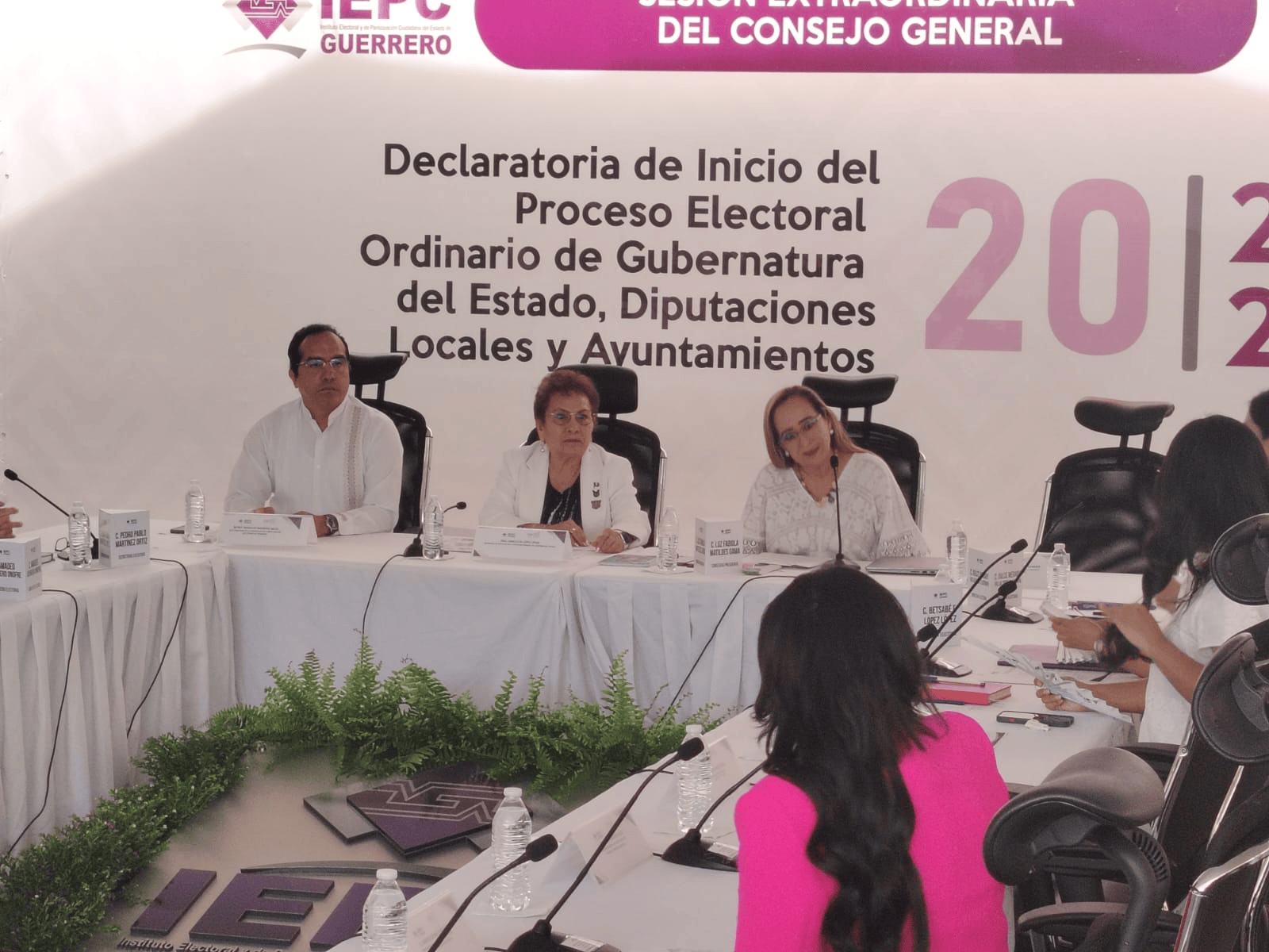 IEPC llama a partidos políticos a respetar la ley en Guerrero