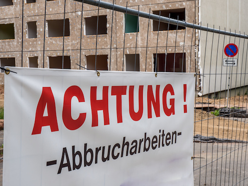 Wir wollten auch ein haus sanieren, es ist baujahr 1956 und wir hätten es kaufen sollen für 65.000 euro. Entkernung Firma Berlin