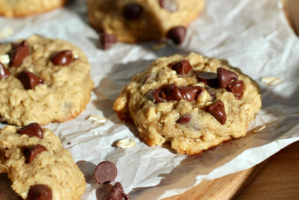 Sourdough Discard Oatmeal Chocolate Chip Cookies
