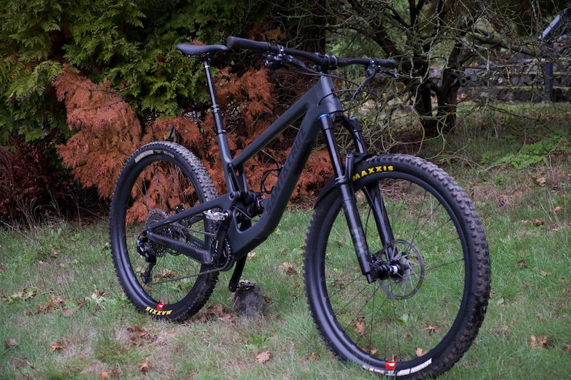 Big wheels and a carbon frame with 160mm of travel. 2020 Santa Cruz Megatower CC w/ Reserve Wheels For Sale