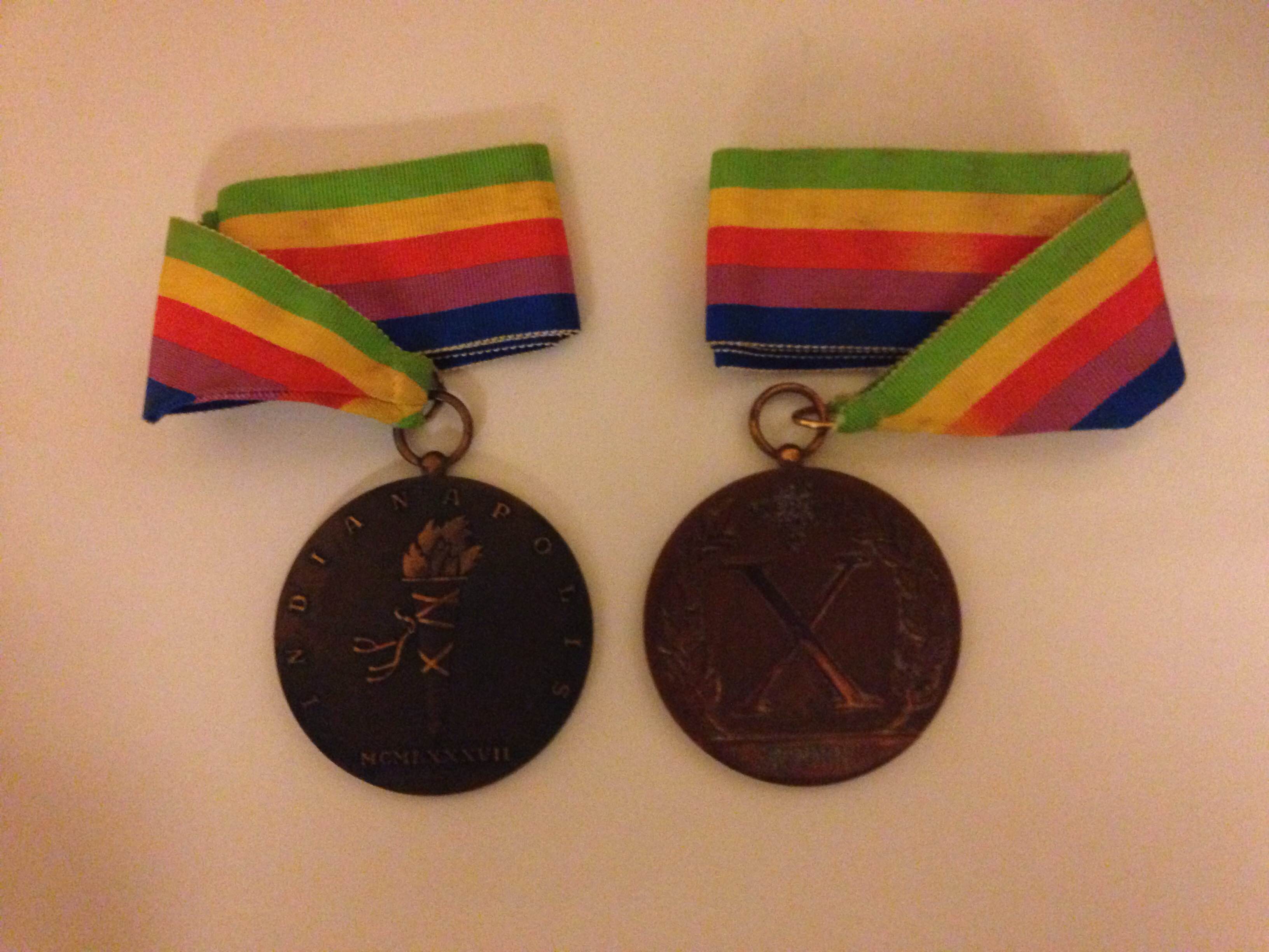 Medalhas de bronze do Julio Rebollal do Pan de 1987: 4x100 L e 4x200L. Faltaram 4 centésimos para o bronze nos 200L...
