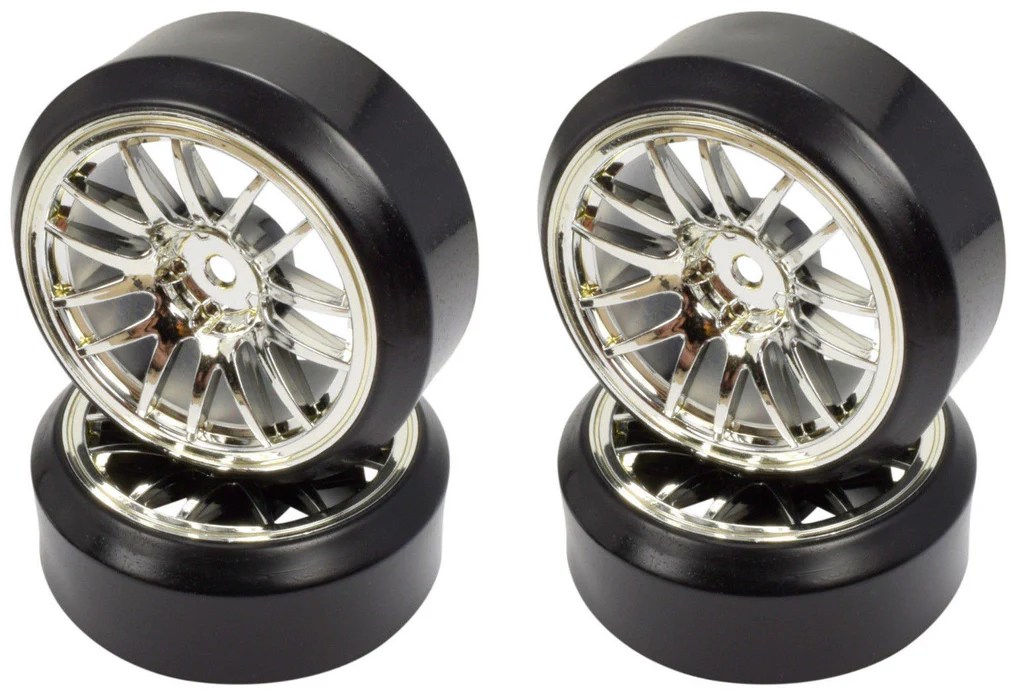 1:10 Scale Wheel Set with Chrome Split 3-Spoke, 26mm RC Car Wheels – No Offset
