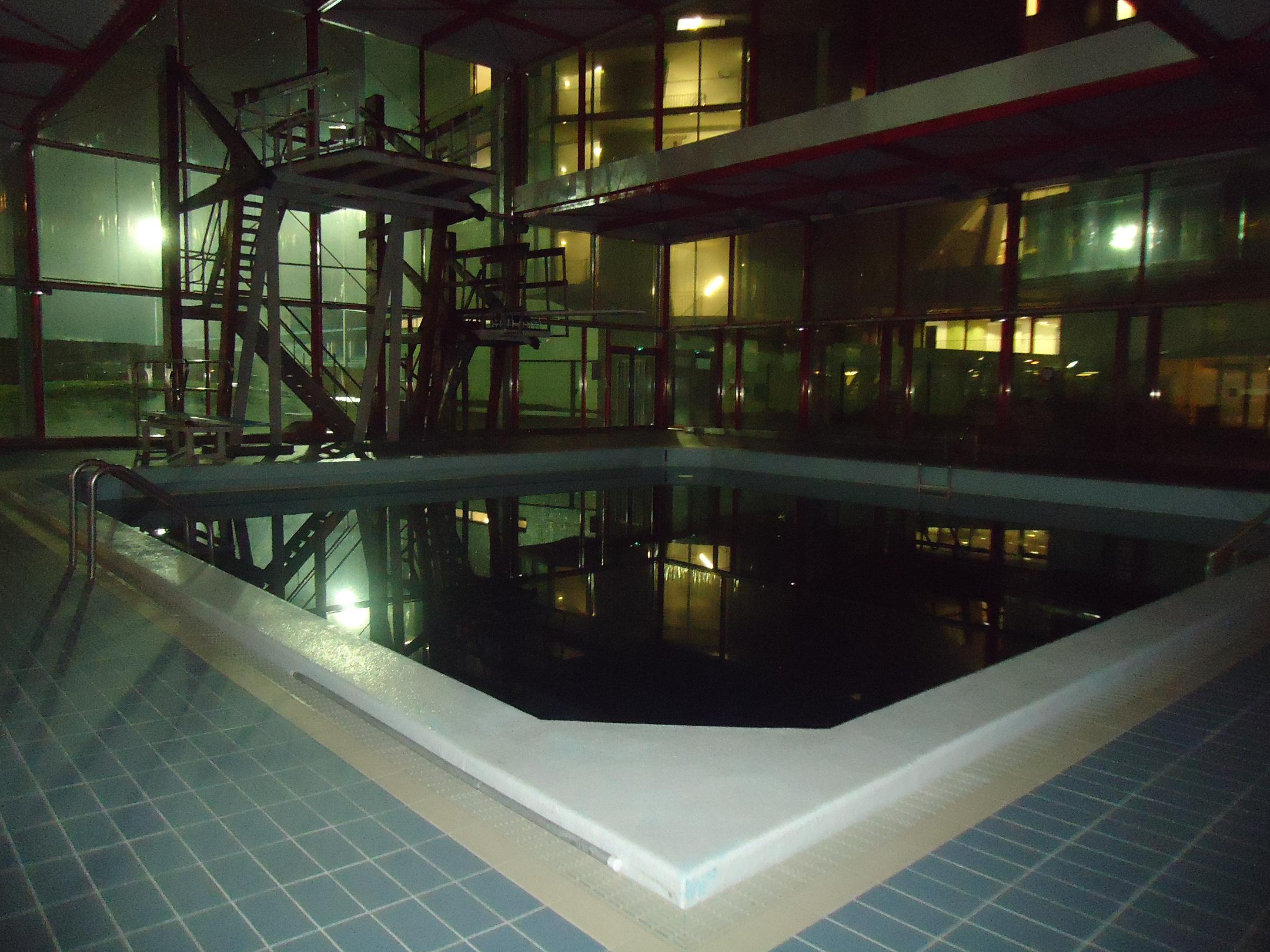 Lieu De Tournage Paris Ile De France Ville D Aubervilliers Piscine Petit Bassin