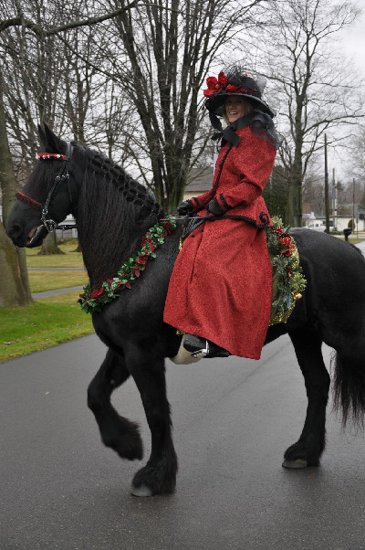 An Old Fashioned Christmas Horse Parade In Lexington Michigan Equitrekking