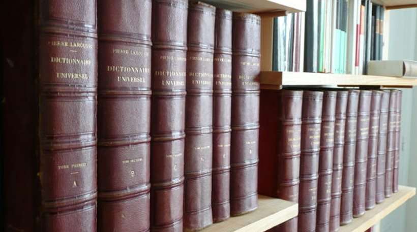 Aντίστροφο Λεξικό (Αναστασιάδη – Συμεωνίδη), Λεξικό Συνωνύμων και Αντωνύμων (Lexigram), Λεξικό Γλωσσολογικών Όρων, Λεξικό Επιλεγμένων Λέξεων και Φράσεων, Λεξικό Ομορρίζων και Ετυμολογίας (Lexigram), Ερμηνευτικό και Ελληνοαγγλικό Λεξικό Δημοτικού (Lexigram), Λεξικό Σουίδα, Λεξικό Λατινικών (Lexigram), Ελληνοαγγλικό λεξικό Liddell-Scott, Ελληνοαγγλικό Λεξικό (Δ. Γεωργακά), Αγγλοελληνικό/Ελληνοαγγλικό Λεξικό, Ελληνορωσικό Λεξικό