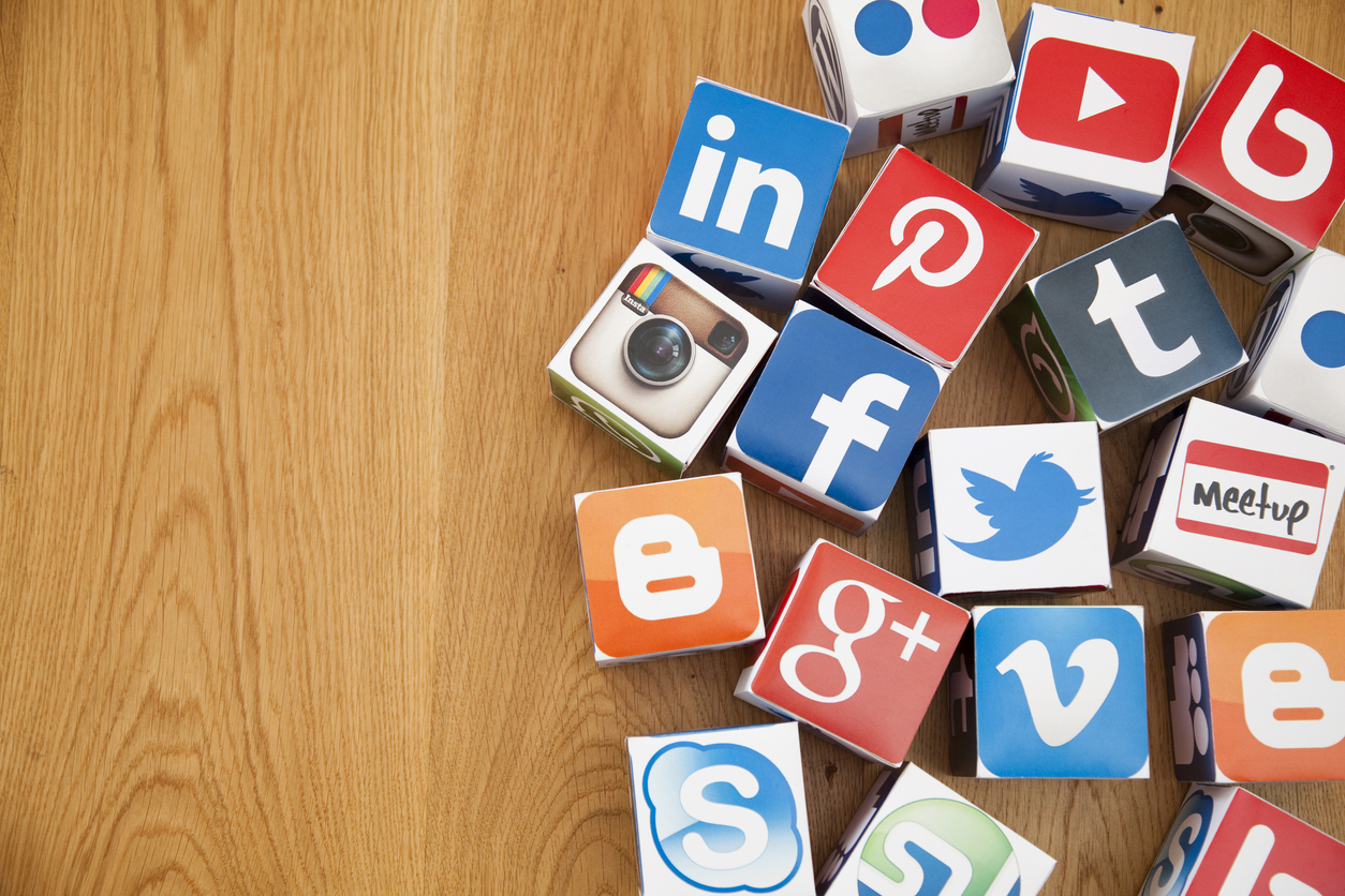 social media - logo