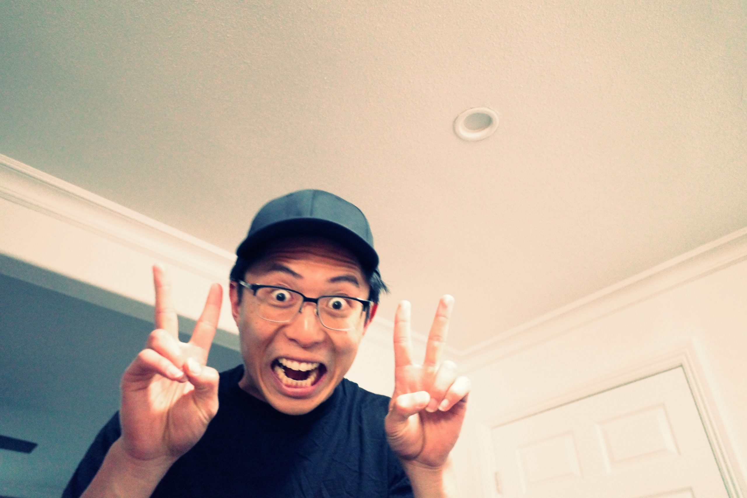 Selfie ERIC KIM peace