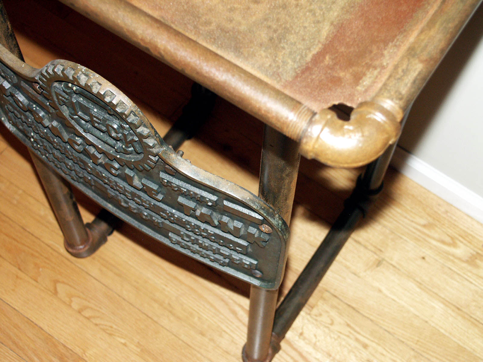 Acme saw blade table