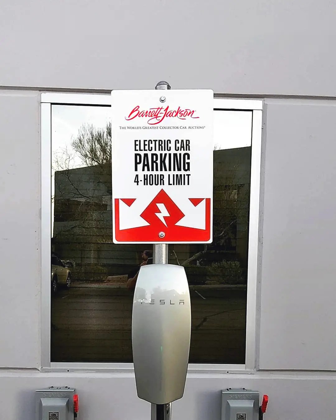 Barrett-Jackson electric car parking sign.