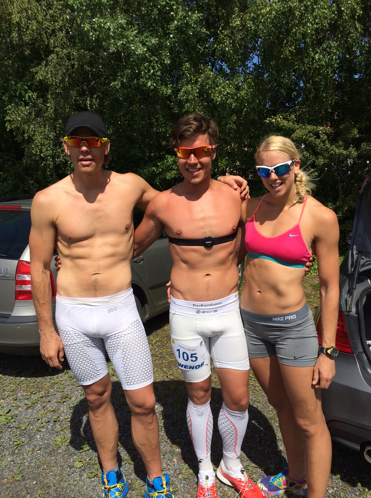 Stekare som gillar att visa bar hud: Z, Rickard och Z:s syster Madelen, som precis som i Viared sopade hem bucklan.