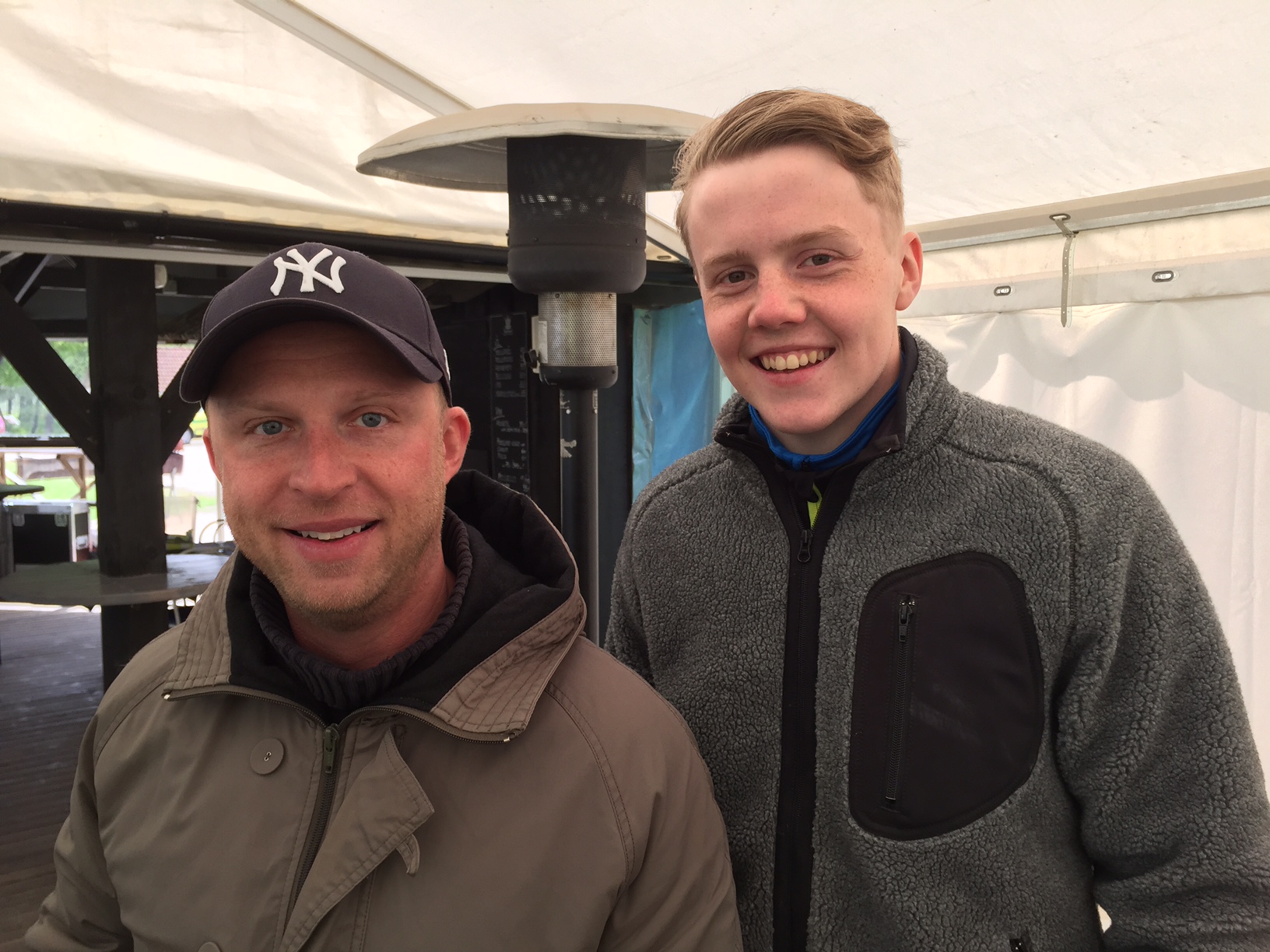 Johannes Glans från Rekyl, som filmade allt i DVD:n (och tog många bilder) till min bok Längdskidåkning för dig, filmade Borås Swimrun tillsammans med Rekyl-praktikanten Love Ljungström