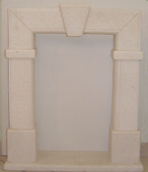 Le cornici in pietra naturale che caratterizzano i perimetri delle porte e delle finestre di molti edifici storici sono composte di basi, stipiti, . Errebi Marmi Lavorazione Marmi Graniti Pietre Realizzazione Caminetti Scale Piani Cucine Bar Raiano