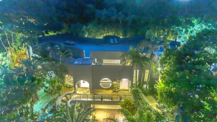 Luxury 6 Bedroom Villa For Sale In Zinkwazi Beach South Africa