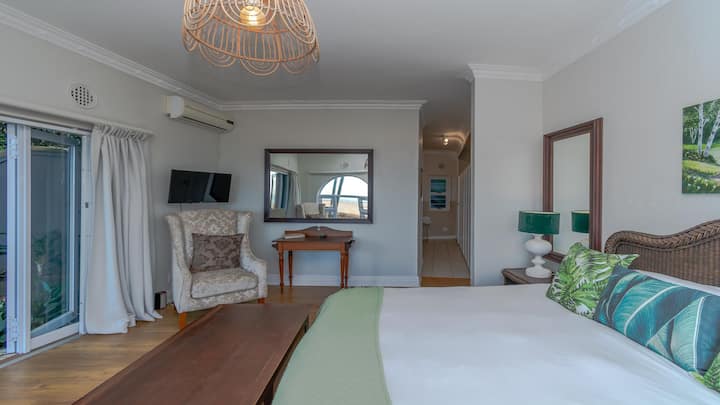 Luxury 6 Bedroom Villa For Sale In Zinkwazi Beach South Africa