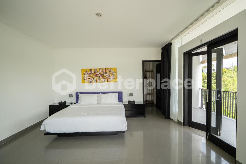 Stunning View Villa Mansion 5 Bedrooms in Ungasan – Bukit Jimbaran Very Close to GWK