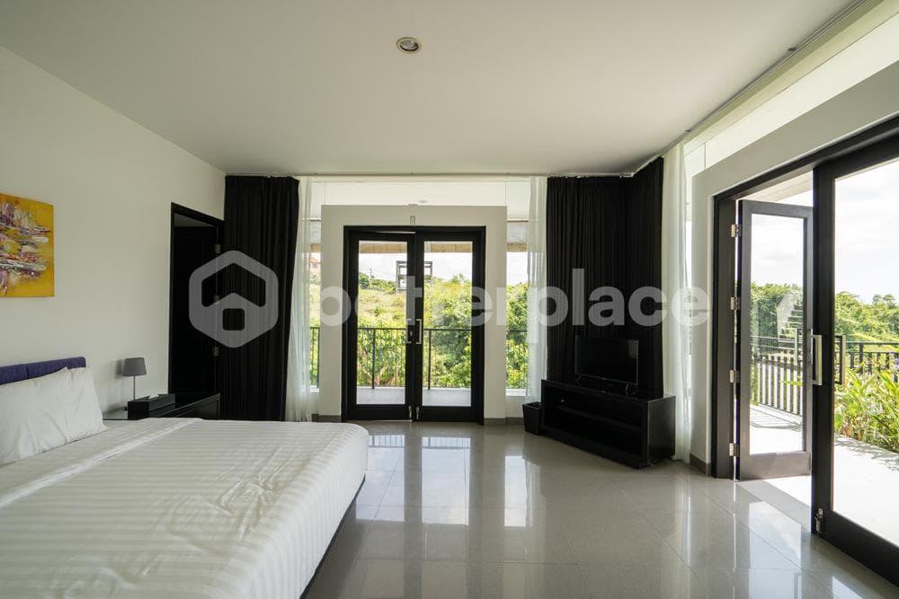 Stunning View Villa Mansion 5 Bedrooms in Ungasan – Bukit Jimbaran Very Close to GWK