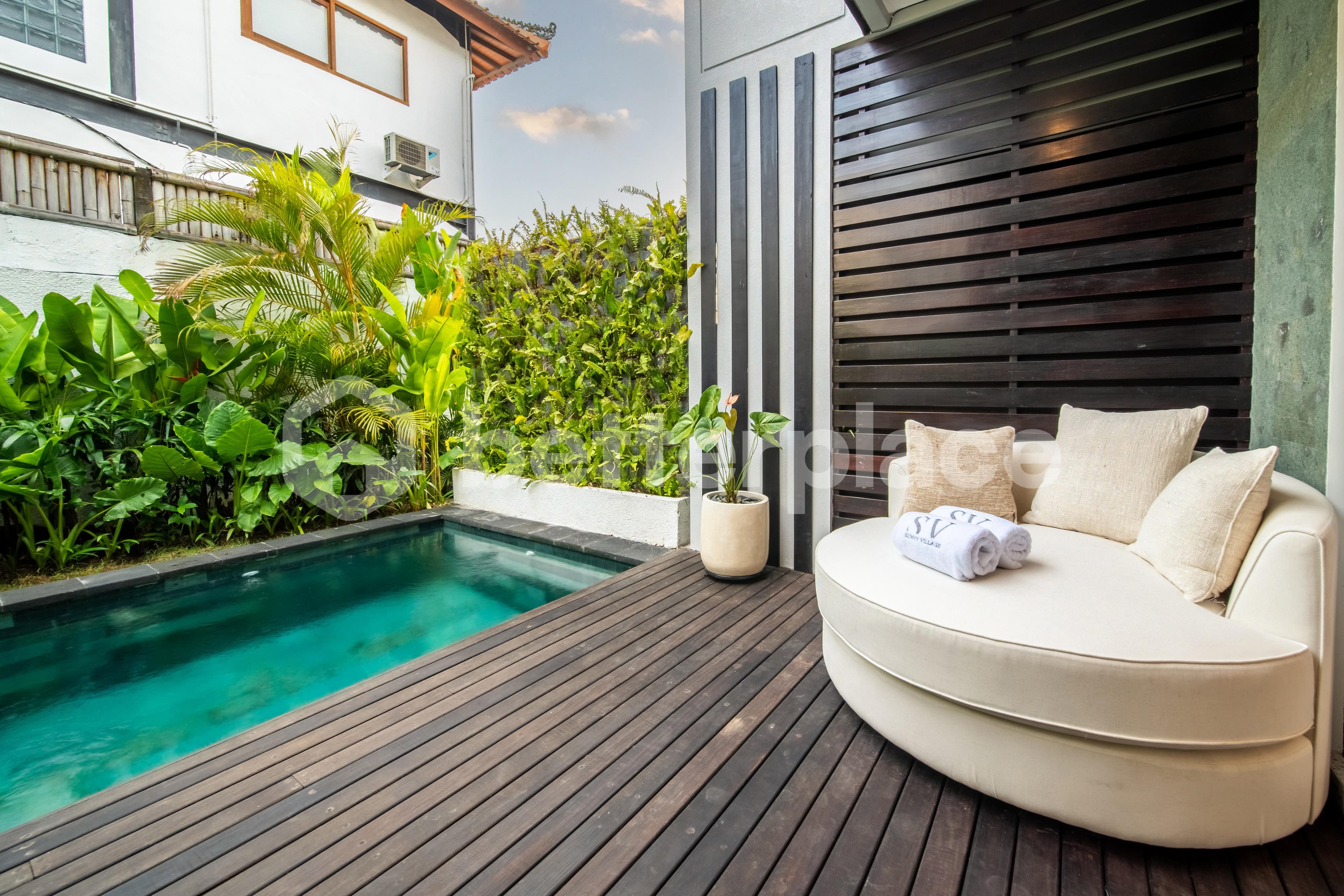 Stunning and Modern 2 Bedroom Villa in Berawa