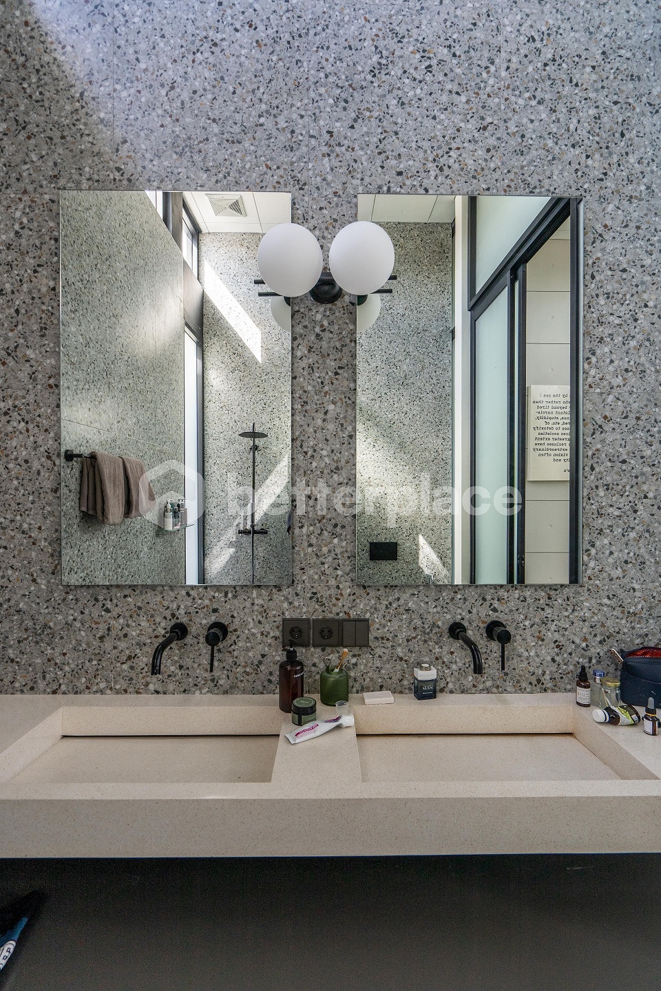 Luxurious 4 Bedroom Villa in The Heart of Berawa