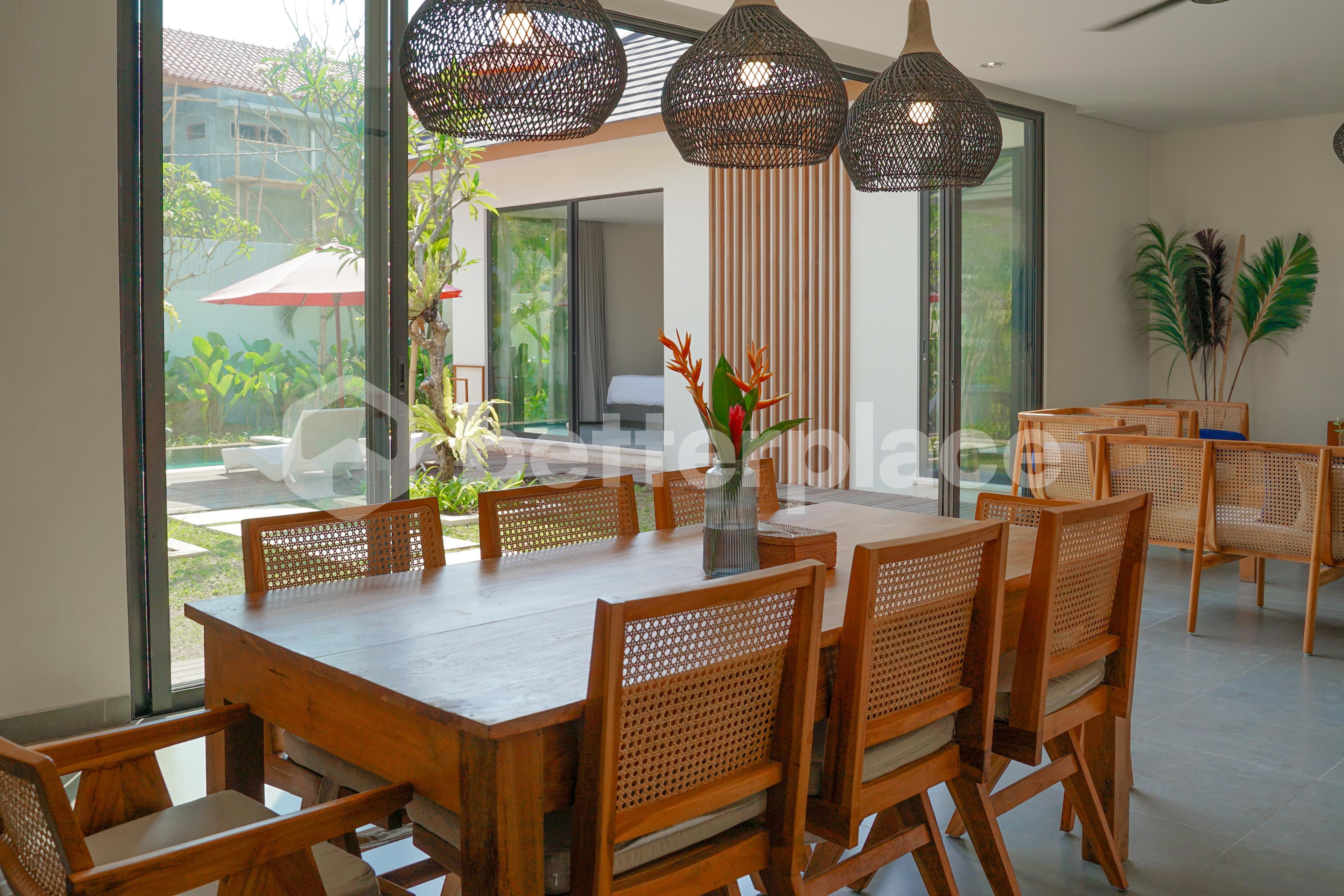 Contemporary Elegance in Babakan – Exceptional 4-Bedroom Villa with Pool
