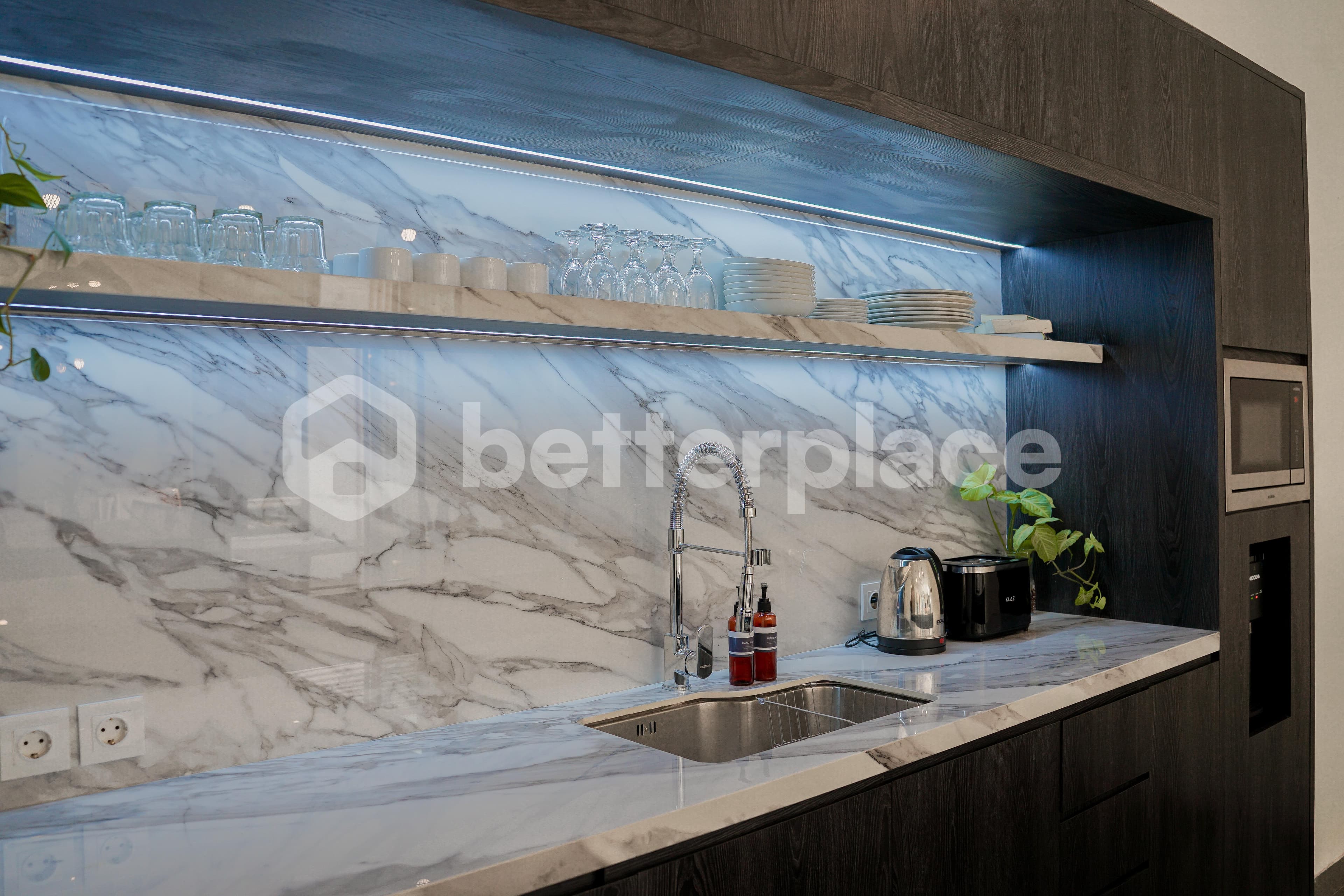 Contemporary Elegance in Babakan – Exceptional 4-Bedroom Villa with Pool