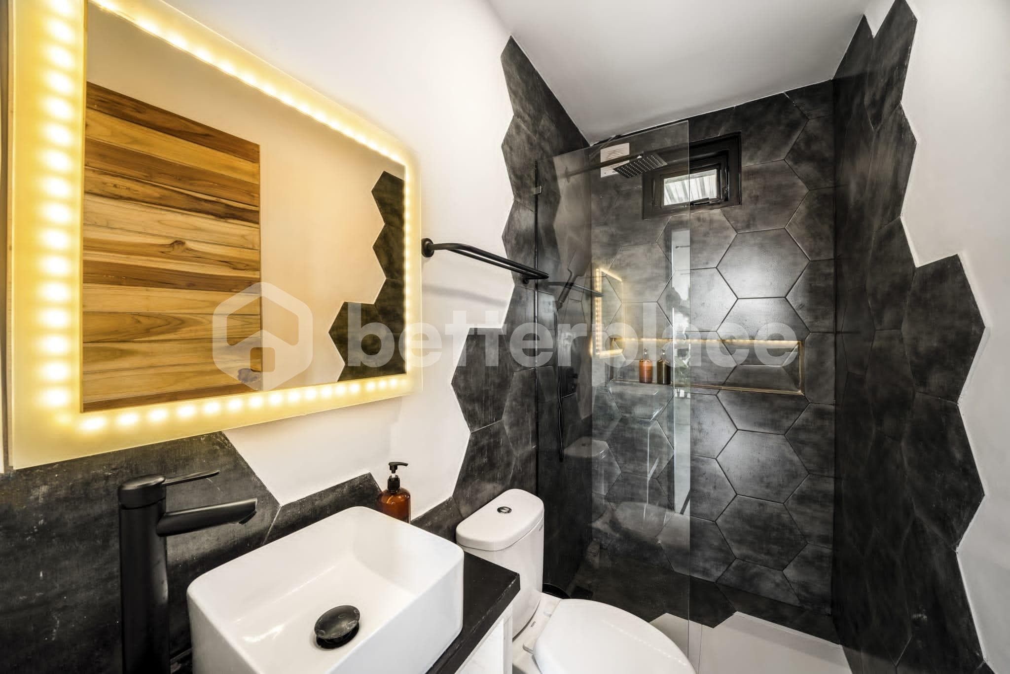 Modern Comfortable Brand New Loft in the Heart of Canggu