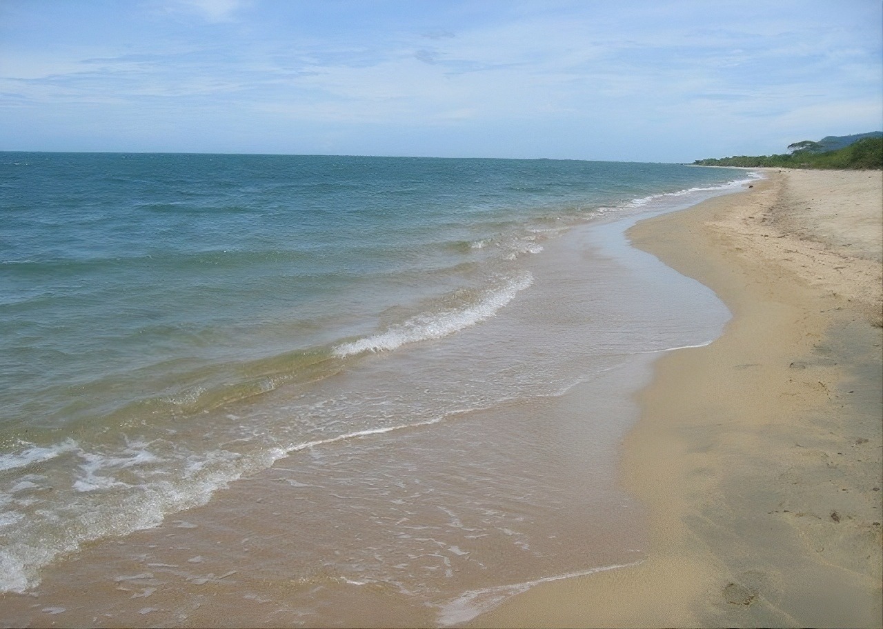 Development Land for Sale in Honduras: 1,000 Feet of Caribbean Beachfront in Trujillo