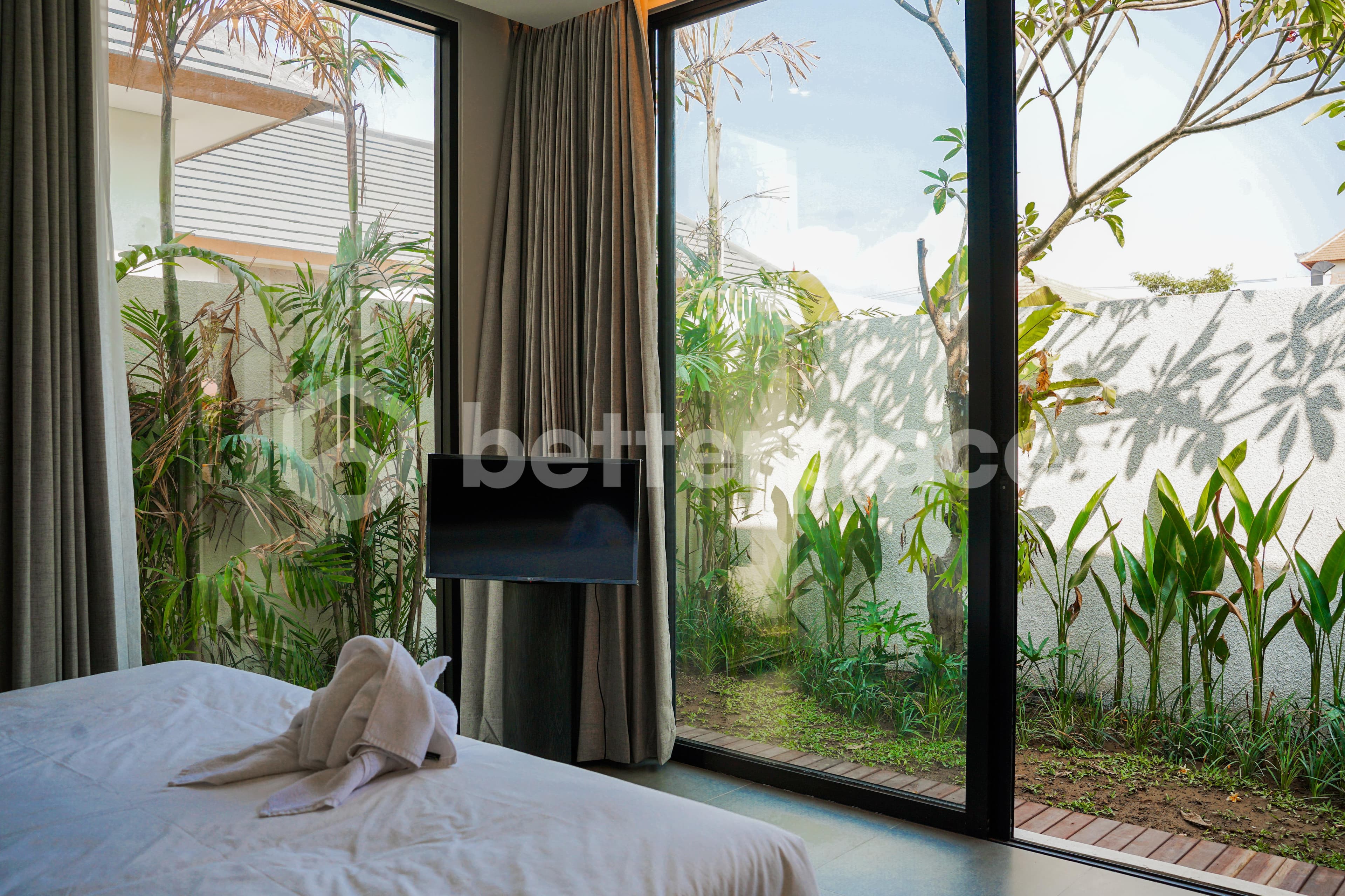 Contemporary Elegance in Babakan – Exceptional 4-Bedroom Villa with Pool