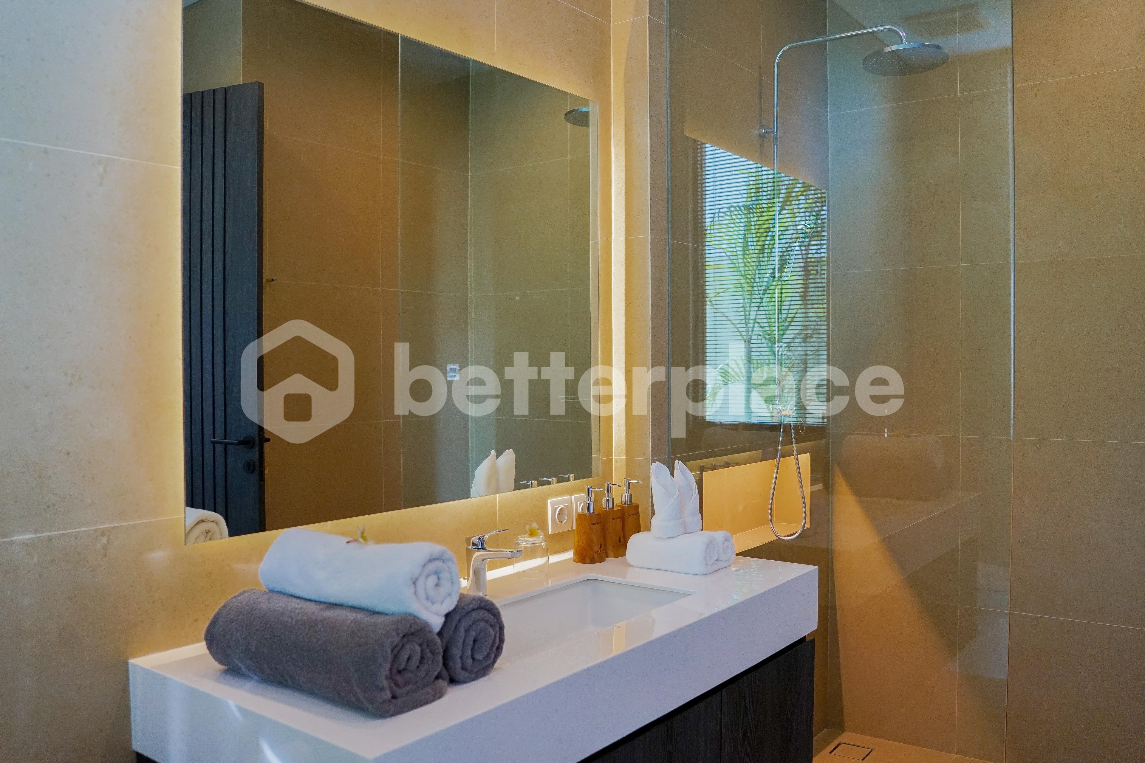 Contemporary Elegance in Babakan – Exceptional 4-Bedroom Villa with Pool