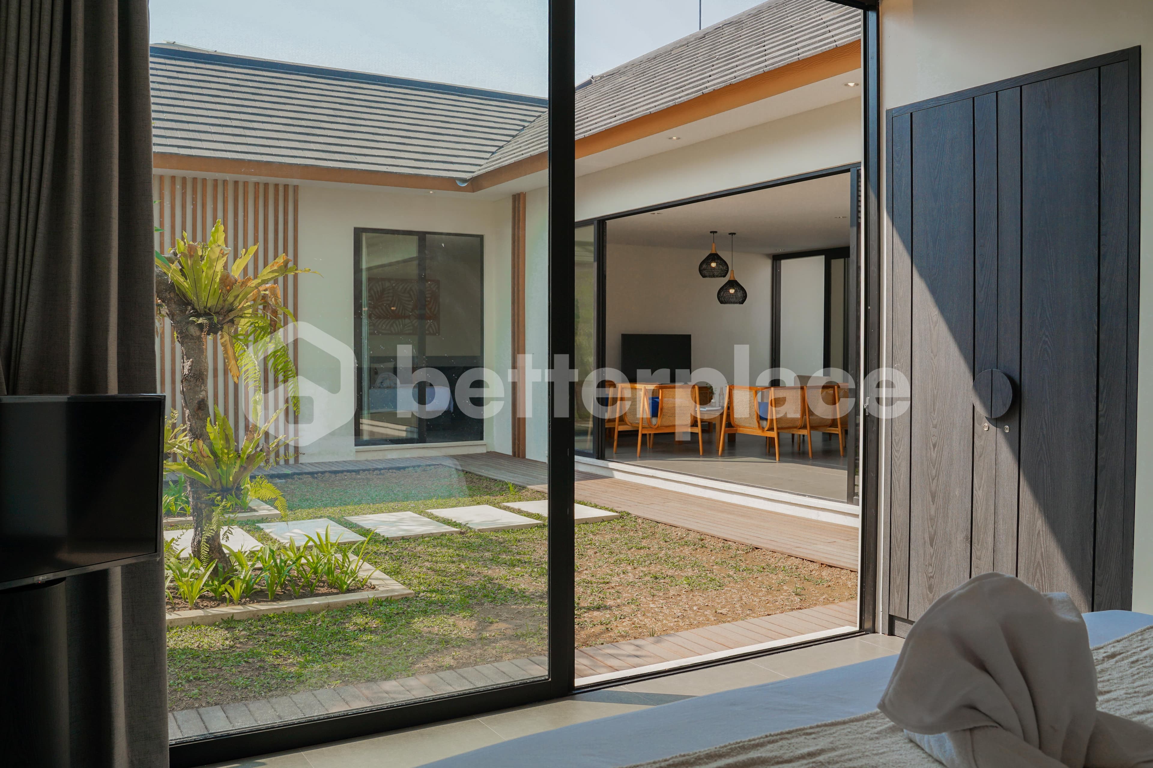 Contemporary Elegance in Babakan – Exceptional 4-Bedroom Villa with Pool