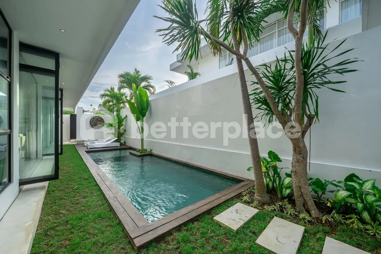 https://esalesinternational.com/?post_type=property&p=348737