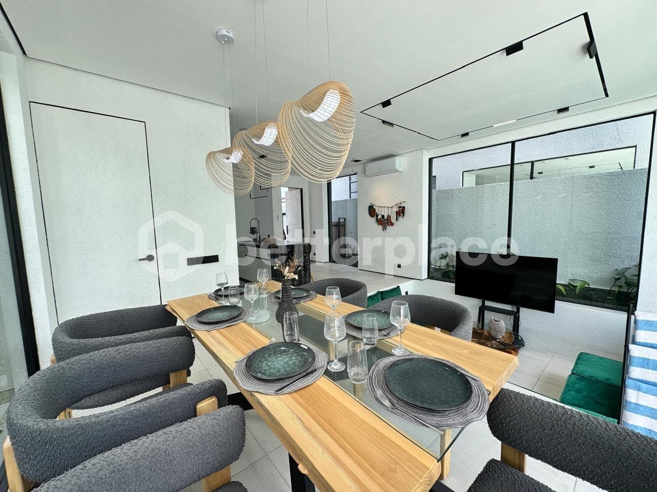 Modern Minimalist Elegance in the Heart of Seminyak – A Stylish 2-Bedroom Villa Offering Prime Location and Timeless Investment Appeal