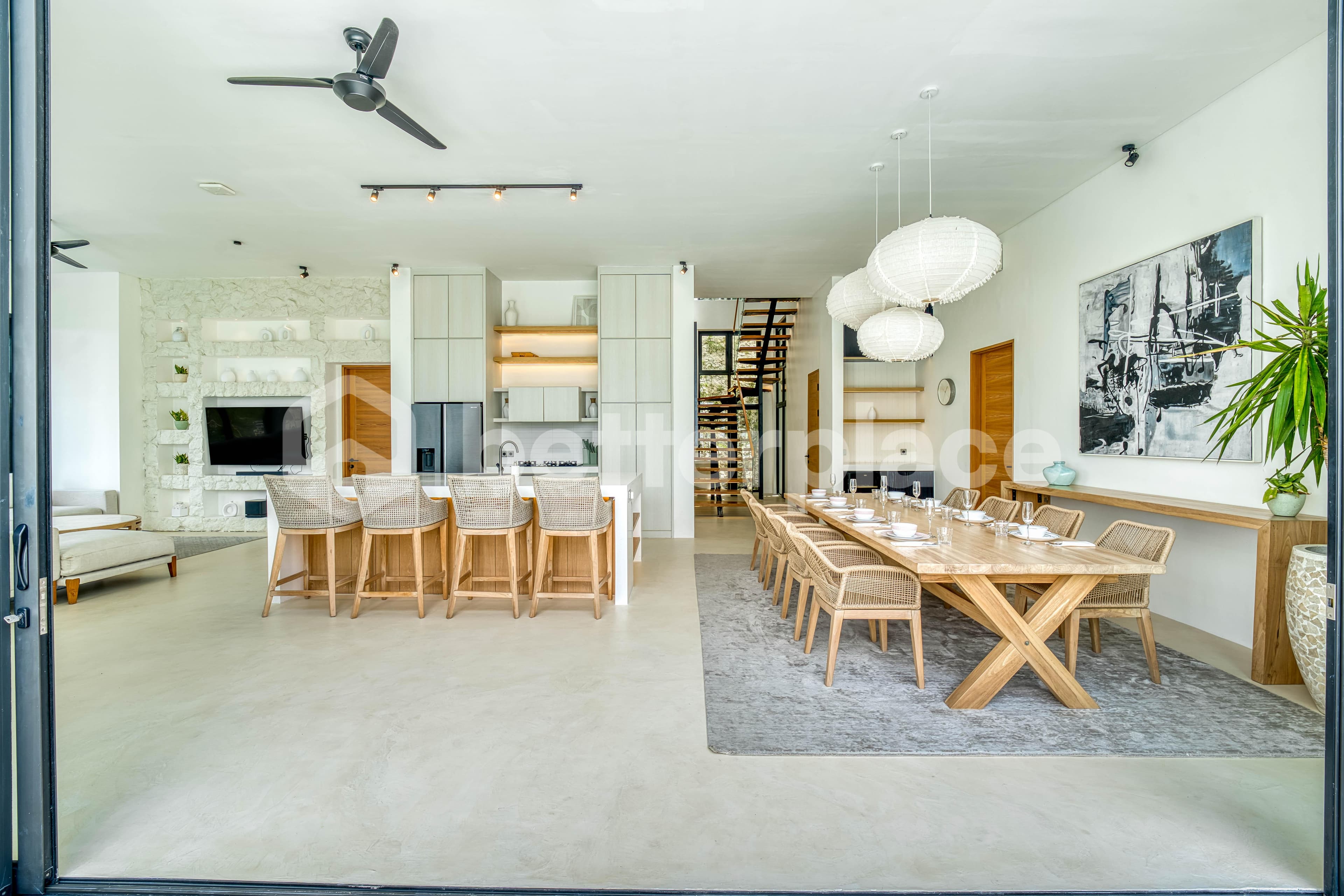 Cliffside Contemporary 4 Bedroom Villa with Panoramic Bingin Views