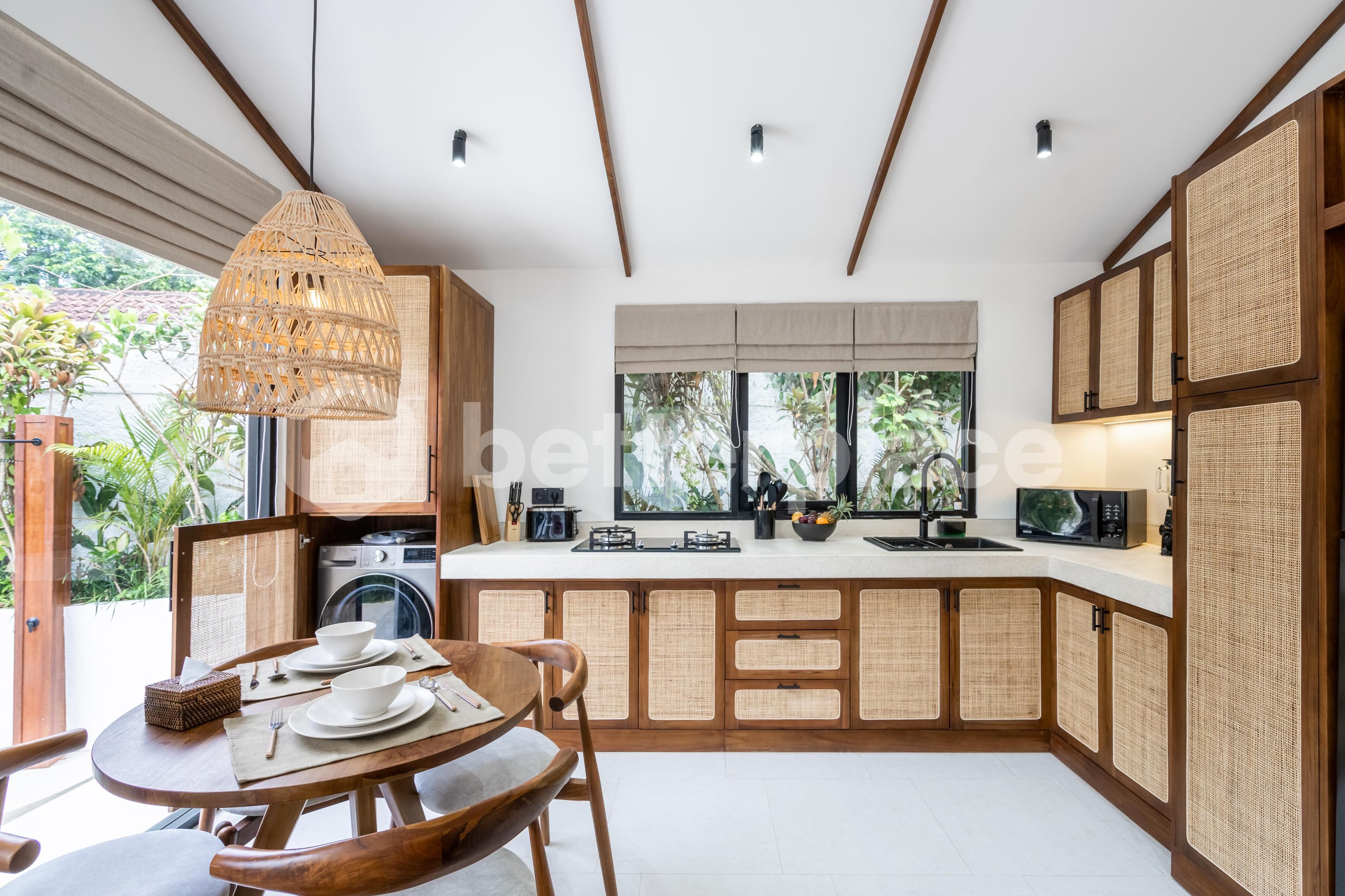 Charming 2-Bedroom Tropical Villa with Garden and Private Pool in Ubud