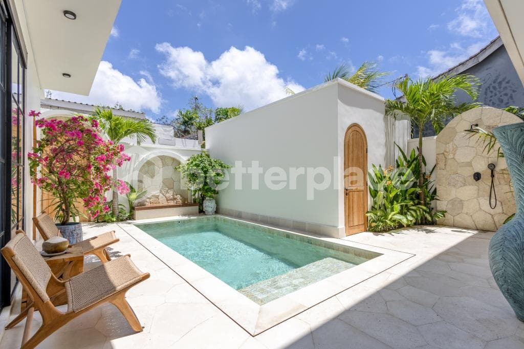 A Smart Entry into Bali Luxury Living – High-End Three-Bedroom Villa in the Prestigious Bukit Balangan Area