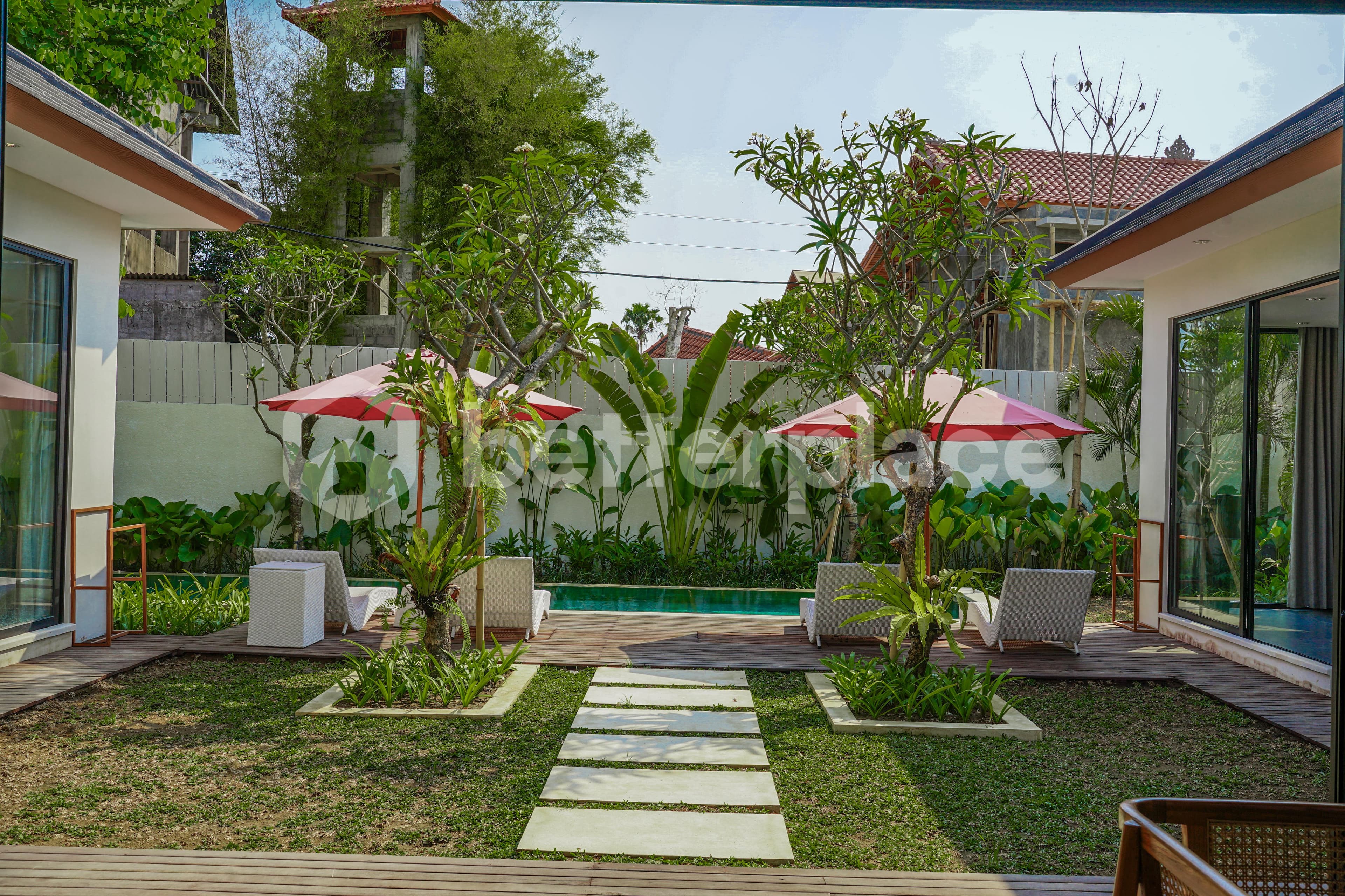 Contemporary Elegance in Babakan – Exceptional 4-Bedroom Villa with Pool