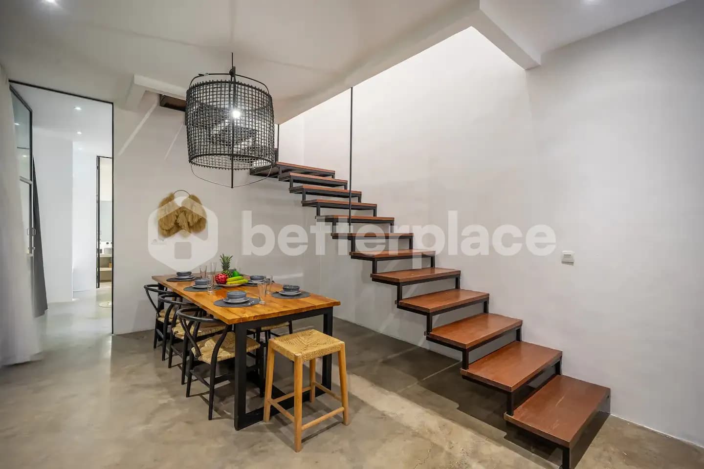 https://esalesinternational.com/?post_type=property&p=348737
