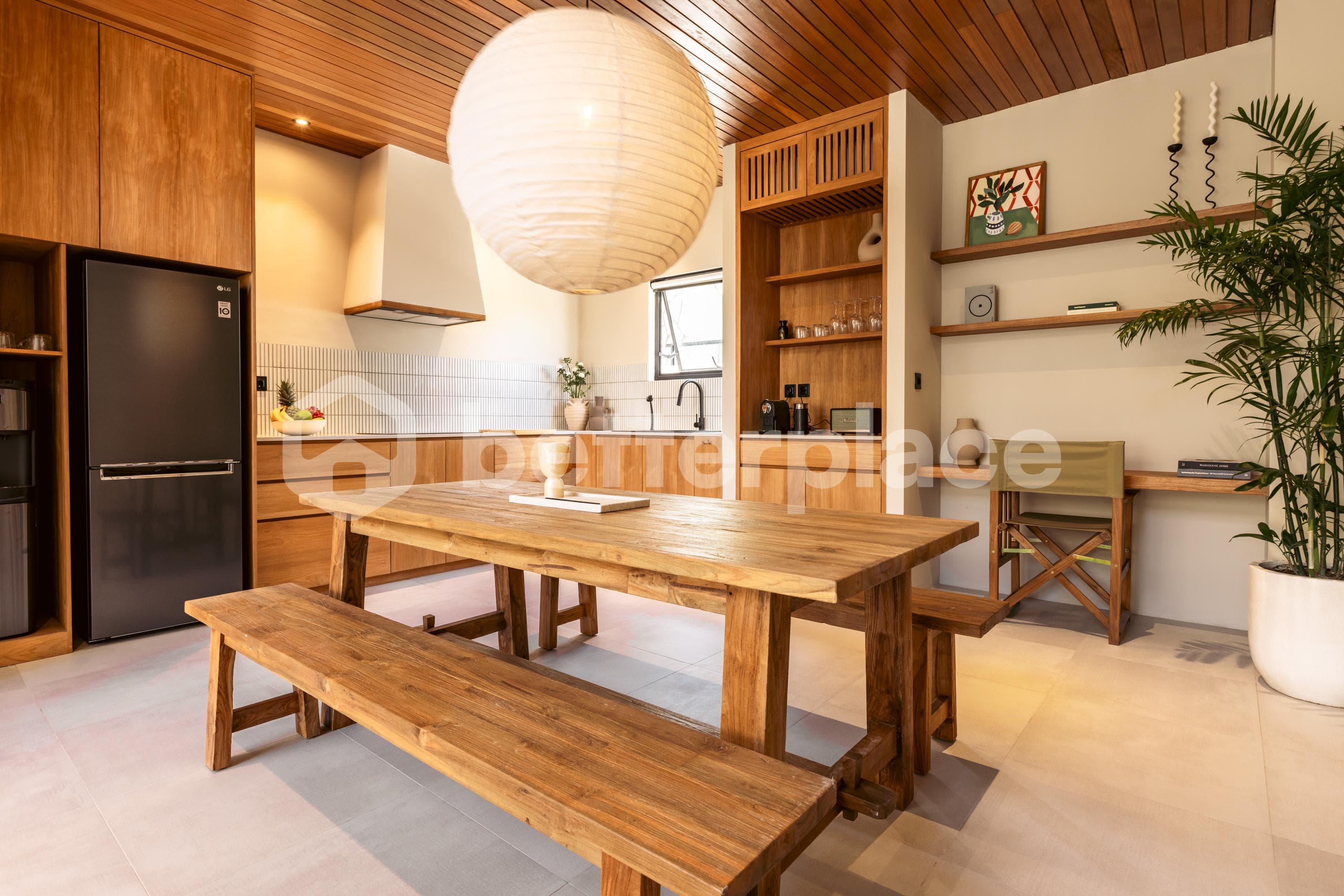 A Fully Licensed, Turnkey Retreat in the Heart of Seseh’s, A Few Minutes to The Beach