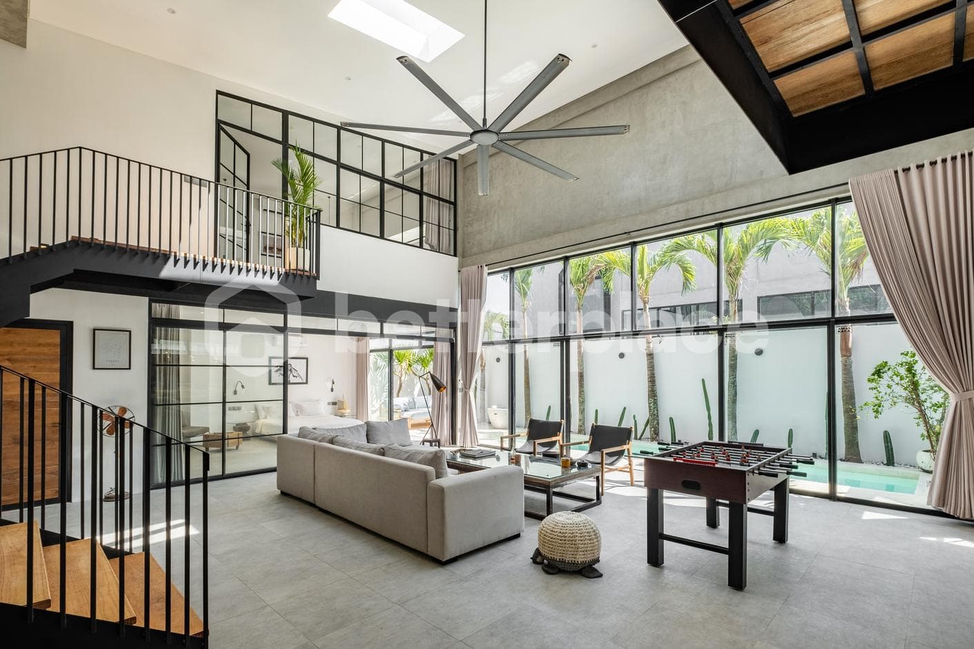 A Contemporary Minimalist Design, 3 Bedroom Villa in Berawa Walking Distance to The Beach