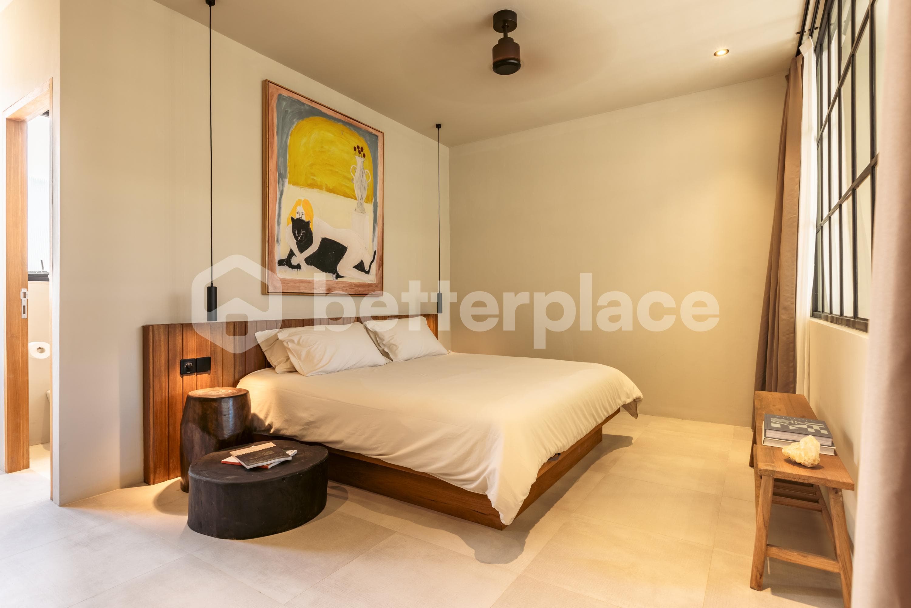 A Fully Licensed, Turnkey Retreat in the Heart of Seseh’s, A Few Minutes to The Beach