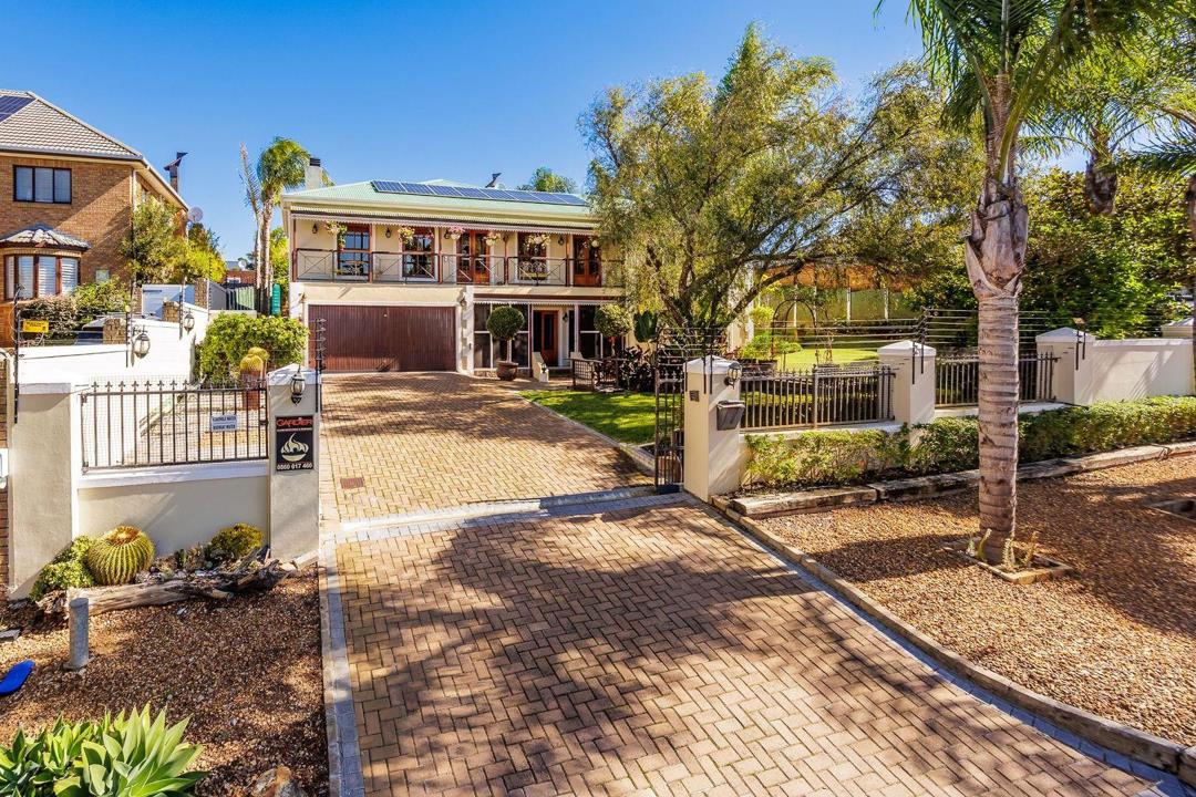 Luxury 3 Bed Villa For Sale in Durbanville Cape Town Western Cape South Africa