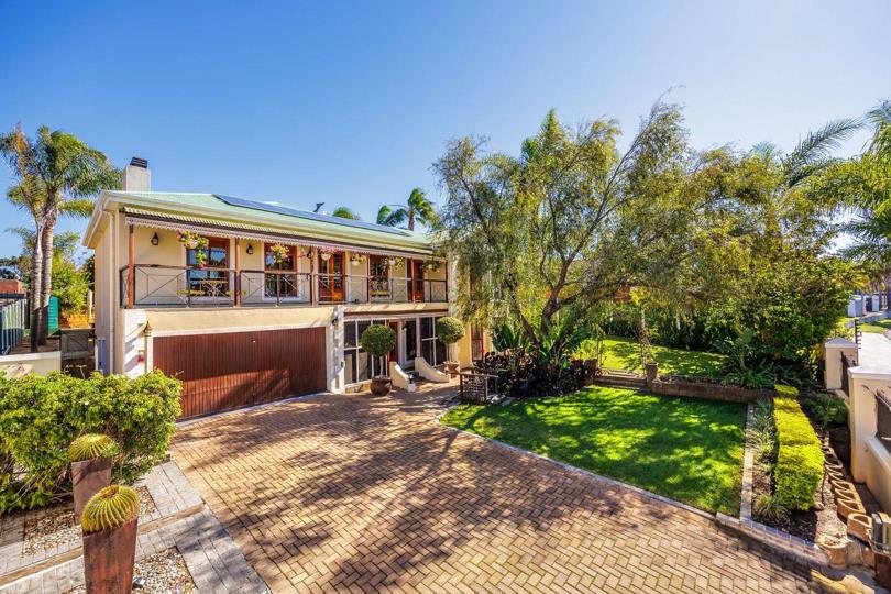 Luxury 3 Bed Villa For Sale in Durbanville Cape Town Western Cape South Africa