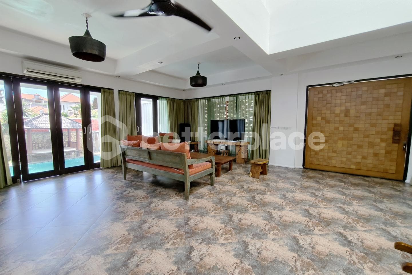 Modern Majesty: Umalas Leasehold Villa Offering Unrivaled Luxury Living