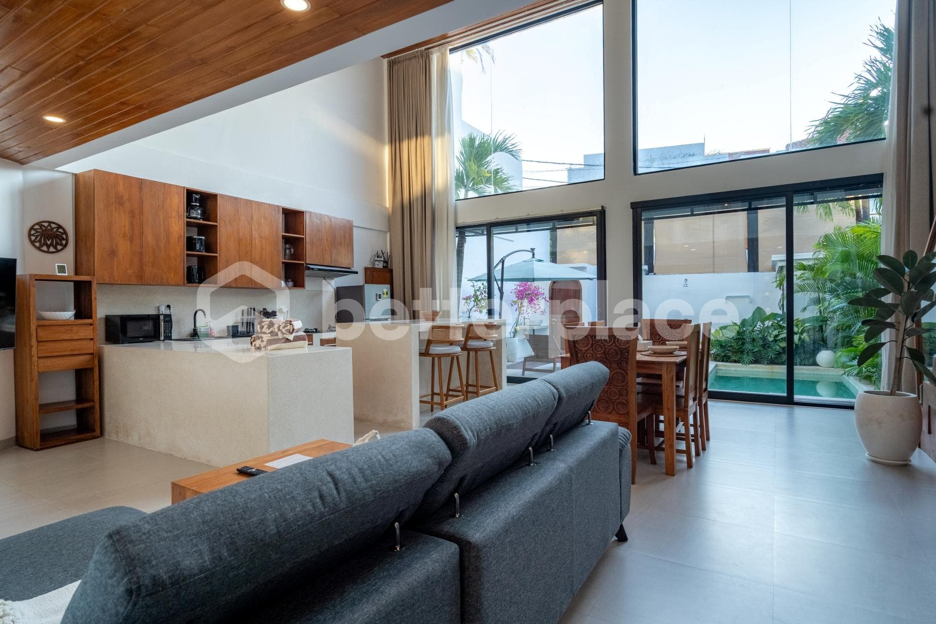 Discover this Stunning Fully Furnished Leasehold Villa with Pools & Sauna in Uluwatu
